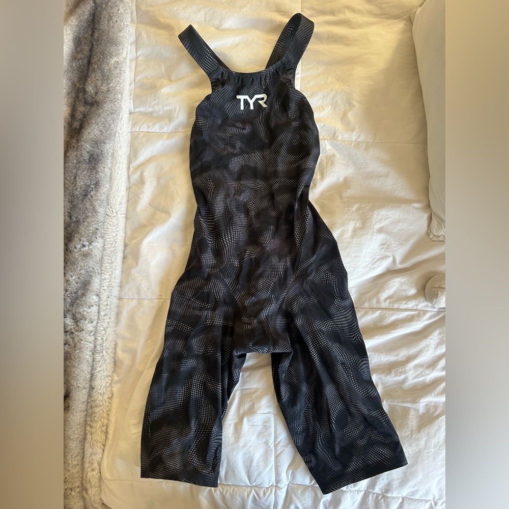 2024 TYR Open Back Avictor